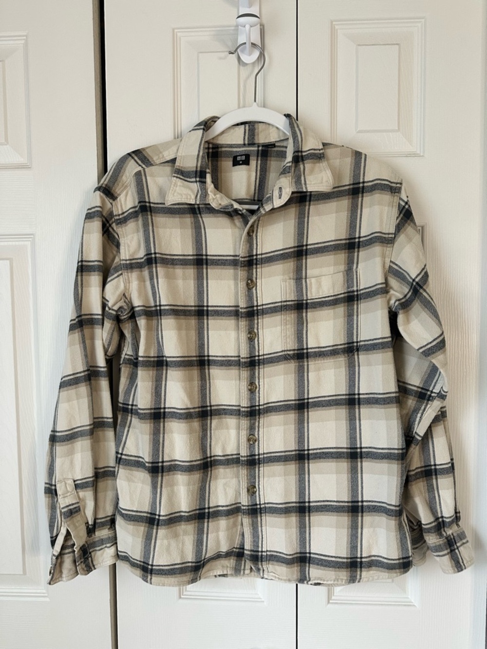 Uniqlo Beige and Black Plaid Flannel Shirt Medium